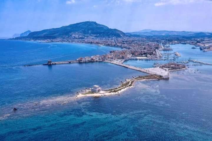 Casa Vacanze Ulisse Trapani Buitenkant foto