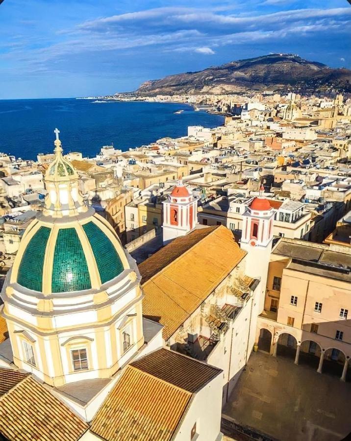 Casa Vacanze Ulisse Trapani Buitenkant foto